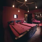 Exklusives Erlebnis-Apartment Emotion Apartments Mit Privater Sauna Und Whirlpool 4*