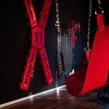 Erwachsenenhotel Bdsm Emotion Mit Privater Sauna Und Whirlpool 4*