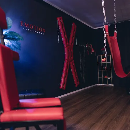 Erwachsenenhotel Bdsm Emotion Mit Privater Sauna Und Whirlpool アパートホテル 4*